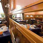 Joli Hotel 3*