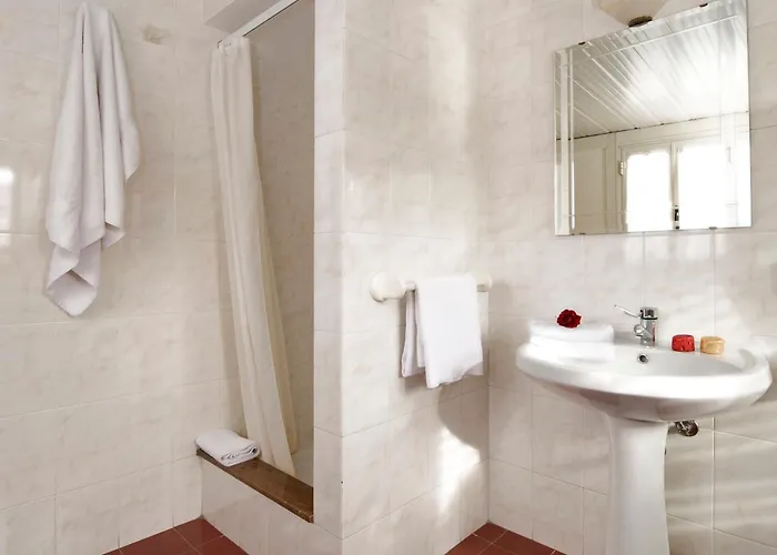 Joli Hotel 3*