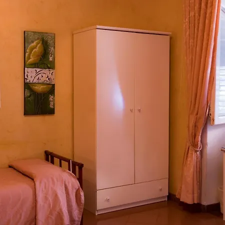 Joli Ξενοδοχείο