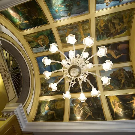 Hotel Joli