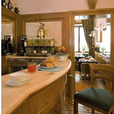 Joli Hotel 3*
