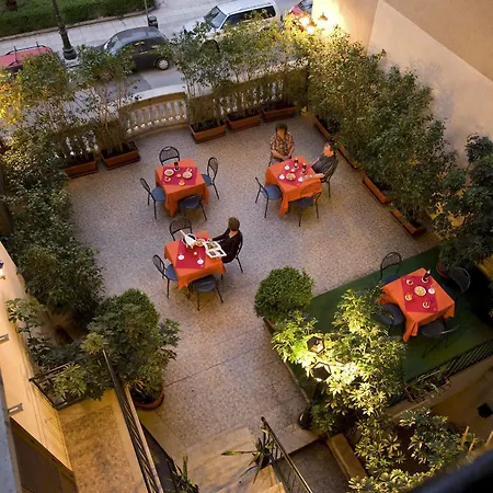 Hotel Joli