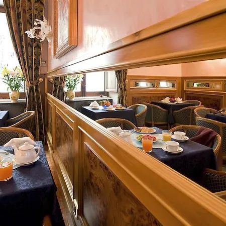 Joli Hotel 3*